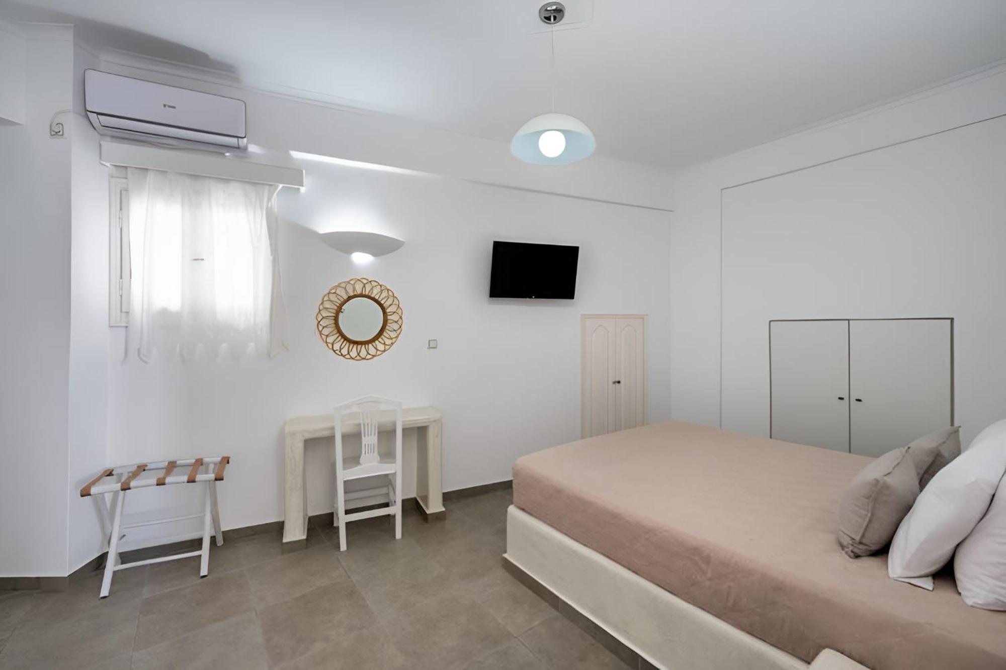 Vinas Place City Center Тира Экстерьер фото